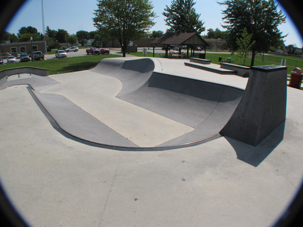 Tecumseh Skatepark* Tecumseh ON | Skateparktour.ca